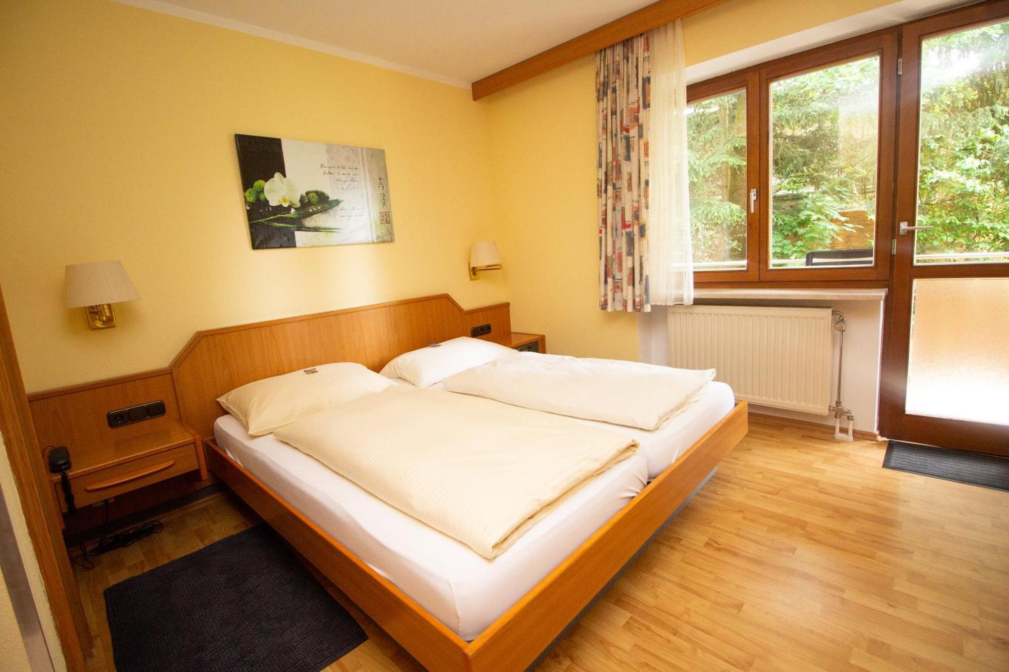 Hotel Am Wald Ottobrunn Exteriör bild